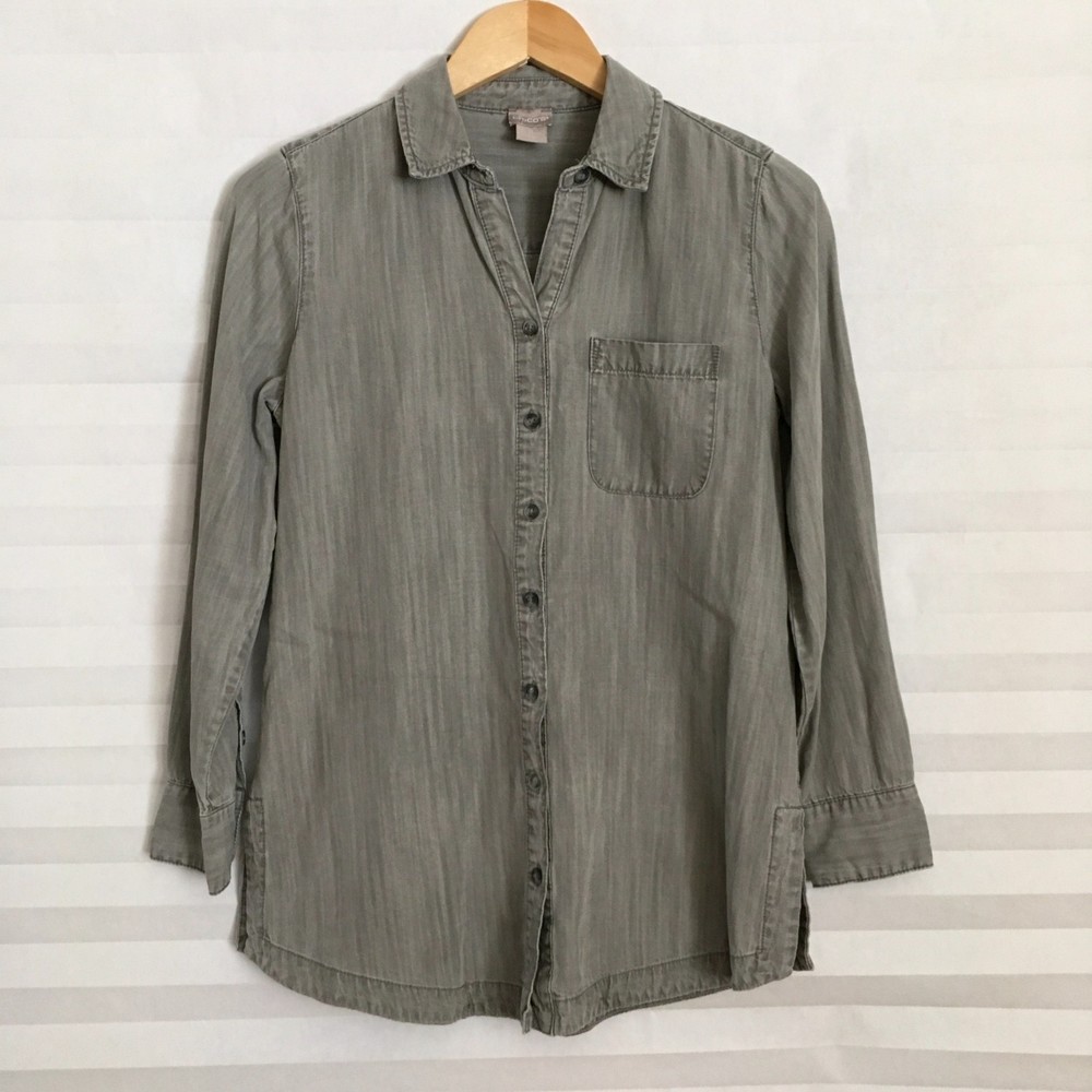 Chicos Womens Button Down Shirt Top Size 0 Pocket Gray Cuffed Long Sleeve Collar